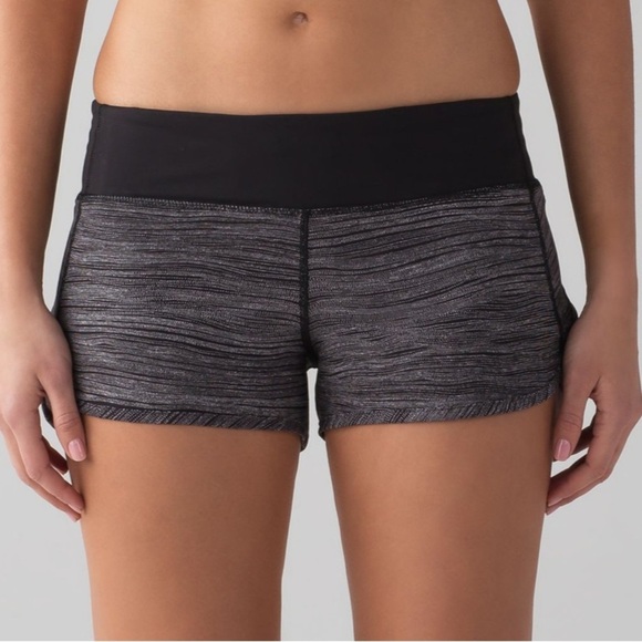 Lululemon Speed Short (4-way Stretch 2.5") Bit Point Ice Grey Black size 2 - Picture 4 of 8